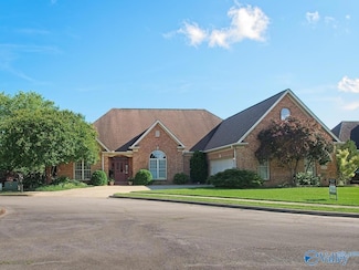 805 Milton Place SW, Decatur, AL 35603