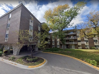 1331 S Finley Rd Unit 205, Lombard, IL 60148