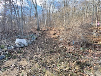 15A Mountainville Rd, Danbury, CT 06810