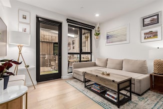 1601 Park Ave Unit 303, Denver, CO 80218