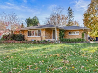 1078 Lynden Rd, Holland, MI 49423