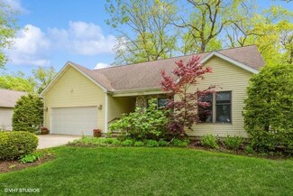 18855 Lonergan St, New Buffalo, MI 49117
