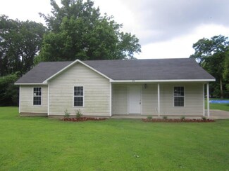 231 E Mcfarlin Ave, Henning, TN 38041