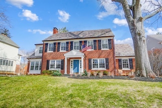 1232 Herschel Woods Ln, Cincinnati, OH 45208