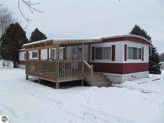 9358 W Hemlock St, McBain, MI 49657