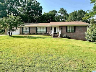 1028 Capri Cir, Bessemer, AL 35023