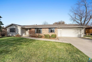 400 E Autumn Ln, Sioux Falls, SD 57105