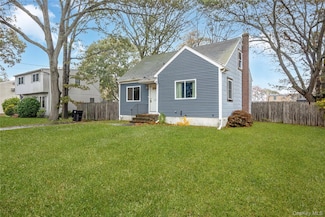 1137 Namdac Ave, Bay Shore, NY 11706