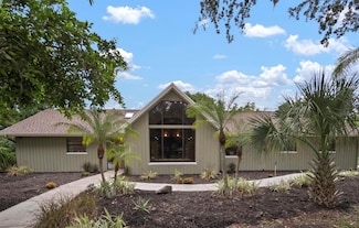 1204 Ballinger Rd, Lutz, FL 33548