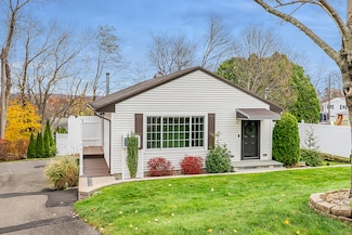 18 Roma Ave, Waterbury, CT 06708