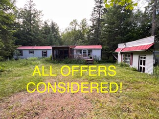 177 Kickerville Rd, Long Lake, NY 12847
