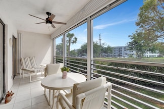 3154 Via Poinciana Unit 2110, Lake Worth, FL 33467