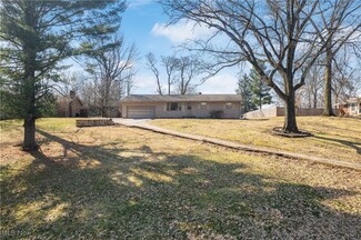 5900 Lasater Dr NW, Canton, OH 44718