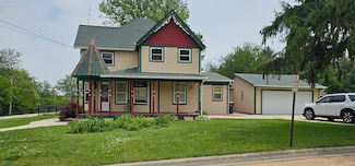 1 S Stanton St, Shannon, IL 61078