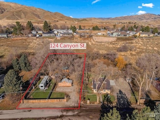 124 Canyon St, Horseshoe Bend, ID 83629