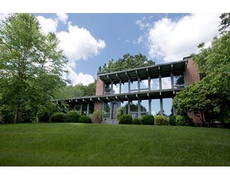 666 Kennedy Rd, Leeds, MA 01053