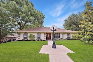 8820 Hunters Glen Trail, Fort Worth, TX 76120