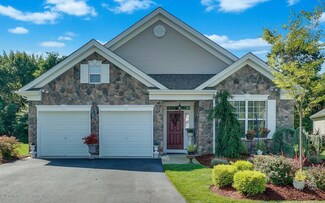 52 Chesterfield Dr, Jackson, NJ 08527
