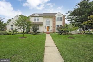 17 Isaac Ln, Cherry Hill, NJ 08002