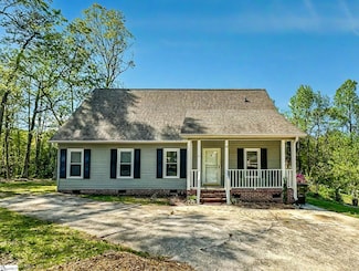 19 Timber Creek Ct, Taylors, SC 29687