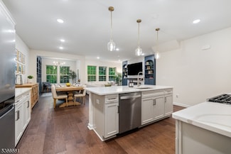 6 Hyssop Dr, Warren, NJ 07059