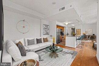 400 Massachusetts Ave NW Unit 707, Washington, DC 20001