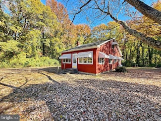 18284 Piedmont Dr, Cobb Island, MD 20625