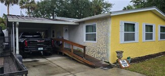 209 Granada Blvd, Fort Myers, FL 33905
