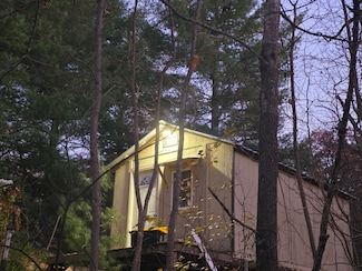 377 Apricot Ln, Reeds Spring, MO 65737