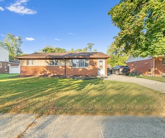 9942 Lincoln St, Taylor, MI 48180