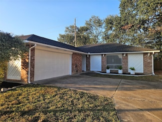 16406 Maplemont Dr, Houston, TX 77095