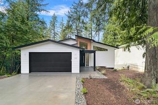 325 Sudden Valley Dr, Bellingham, WA 98229