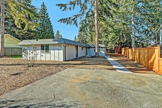 8017 214th Place SW Unit A/B, Edmonds, WA 98026