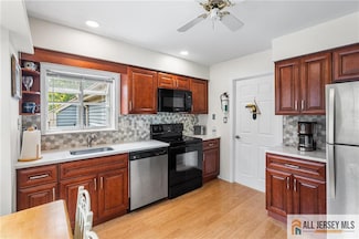 10 Glastonbury Dr Unit C, Monroe Township, NJ 08831