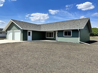 106 Front St, Tracy, MN 56175