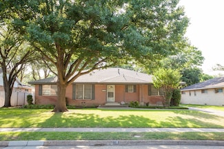 118 N Lois Ln, Richardson, TX 75081