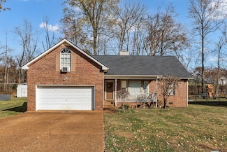 208 Beechbrook Ct, White House, TN 37188