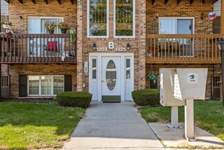 1203 Shoemaker Dr Unit 5, Westland, MI 48185