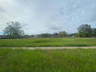 2609 Reunion Dr, Violet, LA 70092