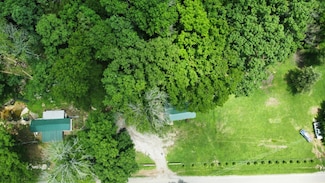 1162 Rock Bridge Rd, Bethpage, TN 37022