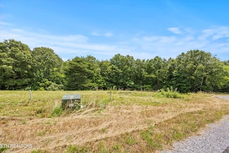 2890 Norcross Rd, Maryville, TN 37803