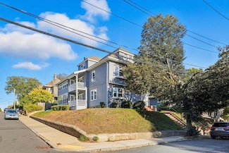 121-123 Willow St Unit 2, Boston, MA 02132