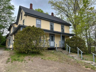 10 High St, Bristol, NH 03222