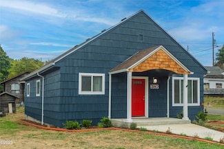 380 E Graham St, Toledo, OR 97391