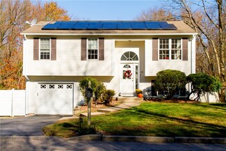 12 Sturbridge Way, West Warwick, RI 02893