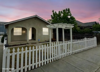 76 Hawkins St, Hollister, CA 95023