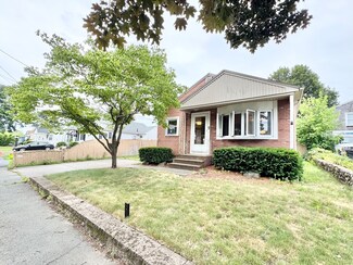 7 Roland Rd, Peabody, MA 01960