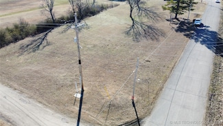0 N 14th St, Okemah, OK 74859