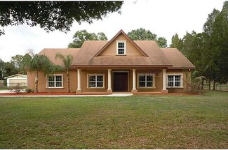 5805 Floy Dr, Lakeland, FL 33810