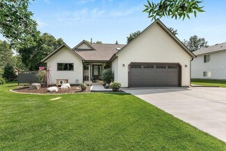 304 13th St N, Sartell, MN 56377